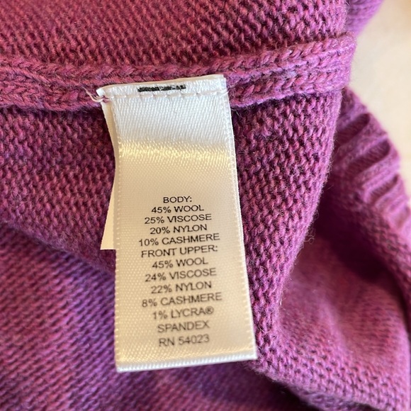 Banana Republic Cashmere Blend Mock Neck Sweater - Small - Picture 6 of 9